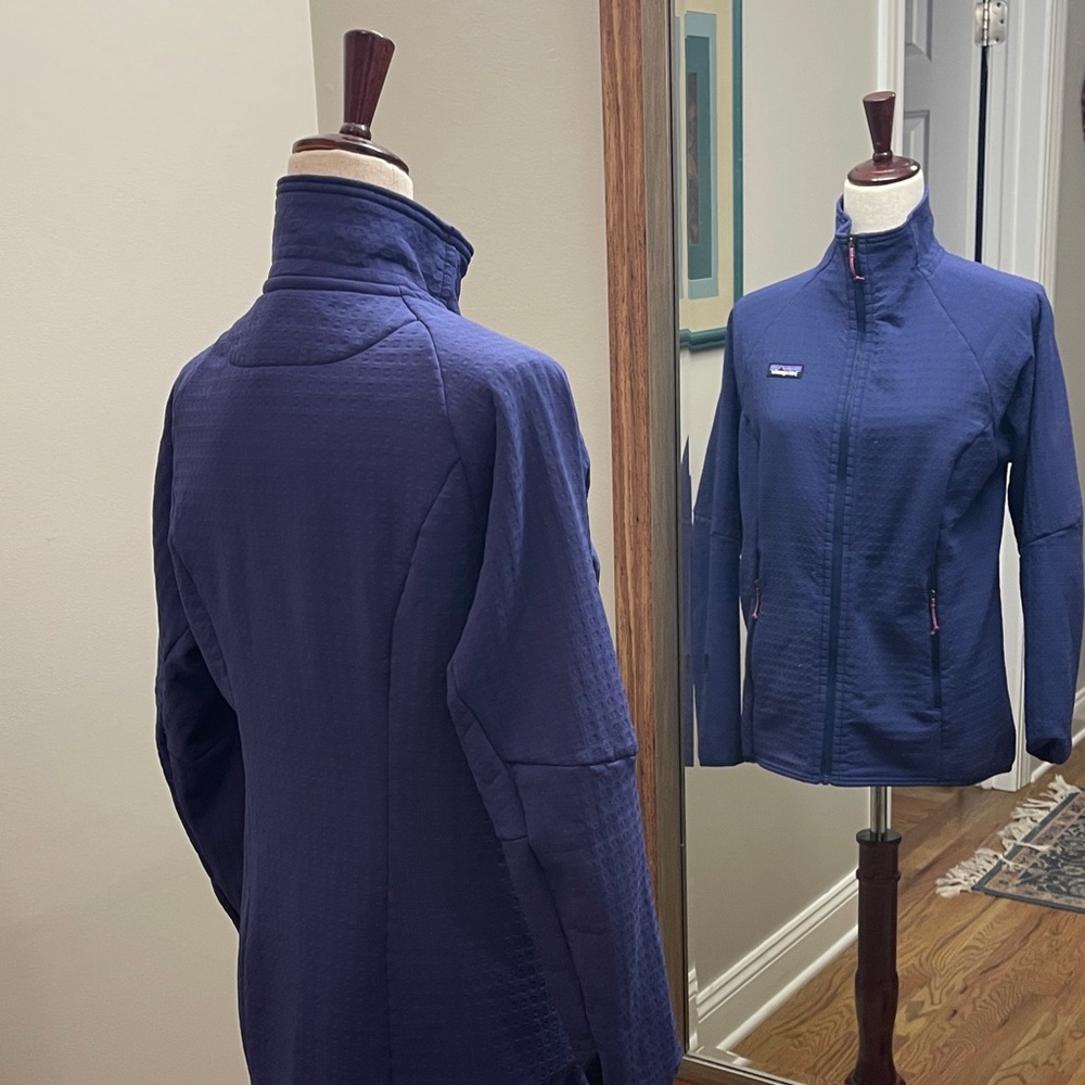 Patagonia Women's R2Tech Face Jacket - Picture 5 of 9